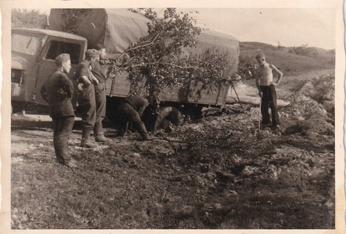 Photo truck stuck the mud - photo,