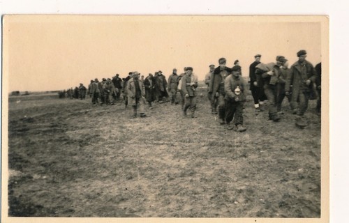 Photo russian prisoners column - photo,